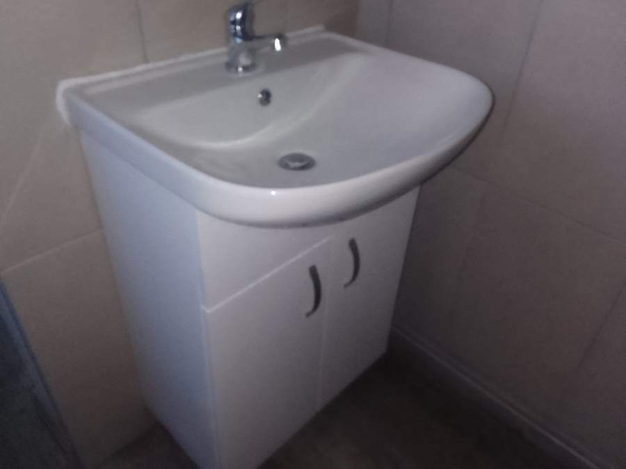 To Let 3 Bedroom Property for Rent in Kidds Beach Eastern Cape